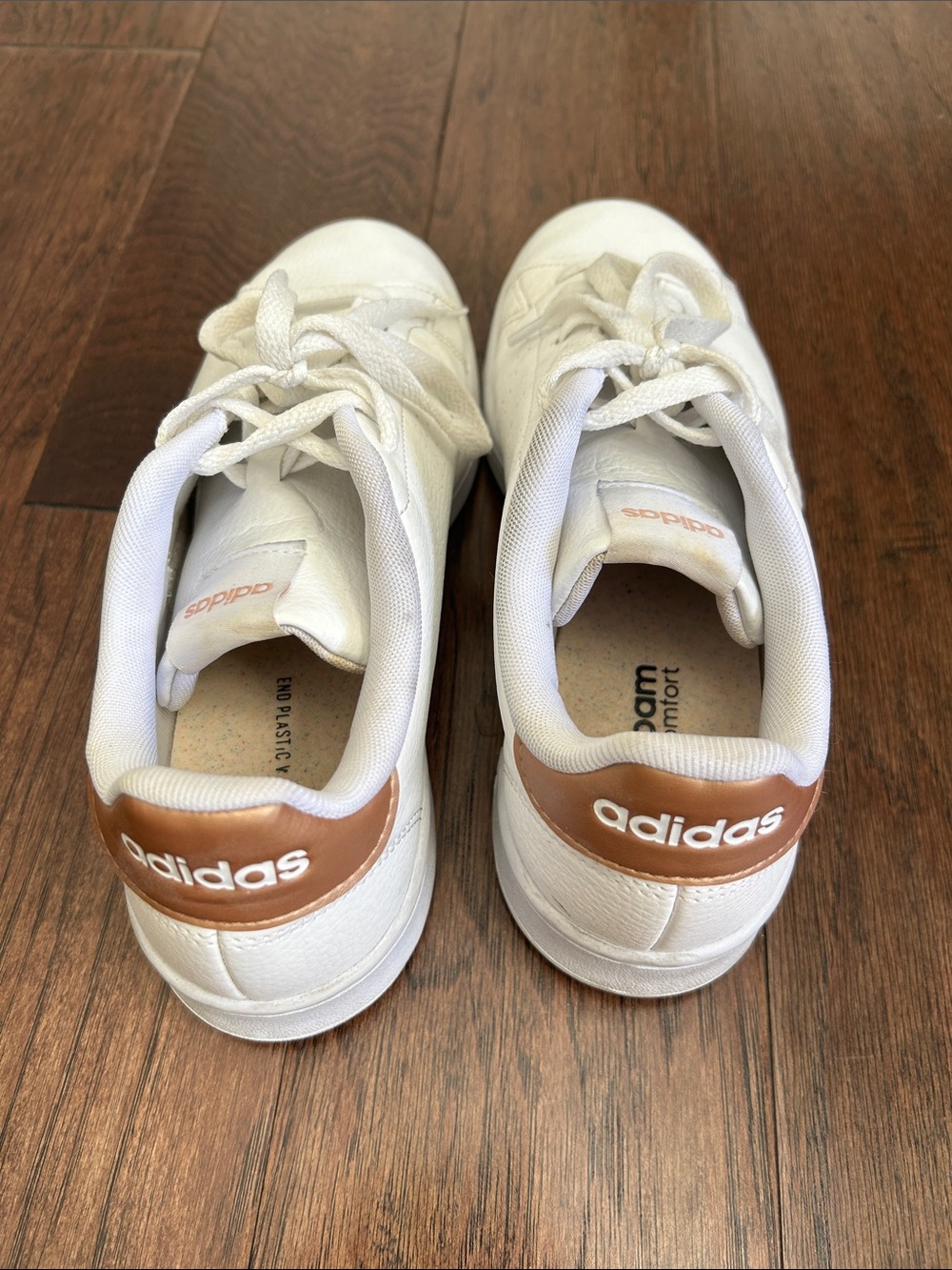 adidas women’s size 9.5 White Sneakers with Brown Heel Detail